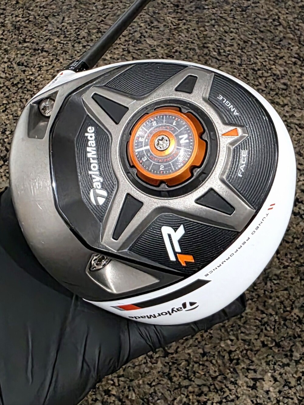 Taylormade R1 Adjustable head Driver 8°-12° right Handed unisex Read Description